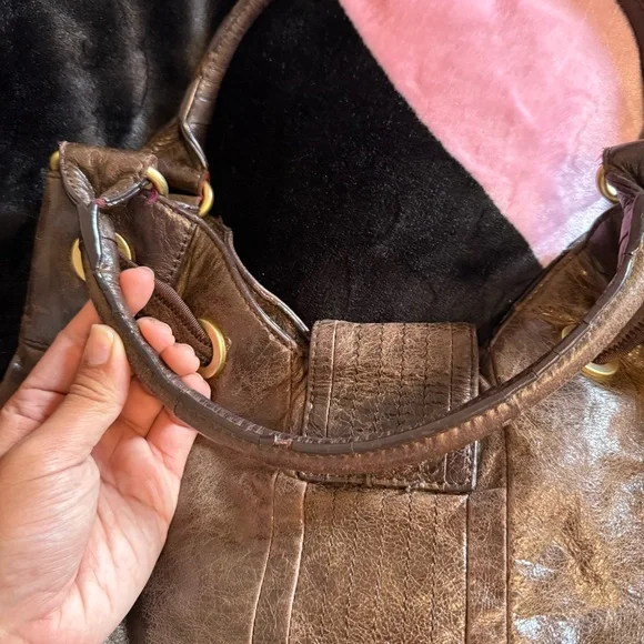 Juicy Couture Brown Leather Shoulder Bag - Picture 5 of 13